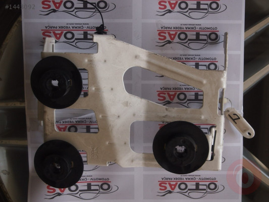 Volvo V40 31268927 SİGORTA BRAKETİ