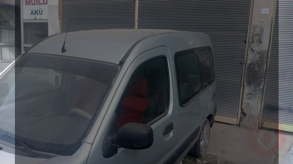Renault Kangoo çıkma sağ arka çamurluk 2008