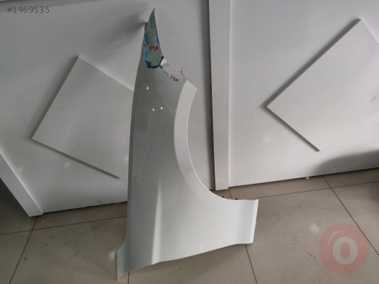 BMW 1 Serisi F20 Sağ Ön Çamurluk