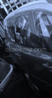2005 VOLVO V50 ÇIKMA SAĞ ARKA KAPI.