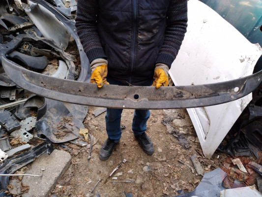 Opel Astra F ön cam ızgarası