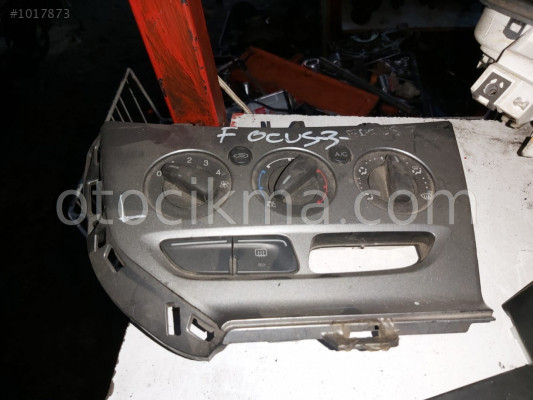 FORD FOCUS KUMANDA PANELİ ÇIKMA PARÇA