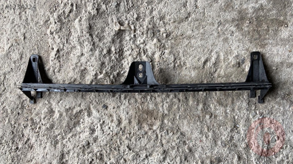 VOLKSWAGEN JETTA TAMPON TUTUCU