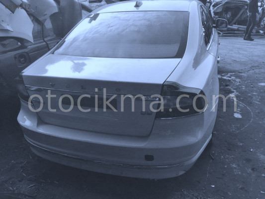 VOLVO S80 ÇIKMA KESME ARKA KASA.