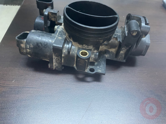 Çıkma Peugeot 206 benzinli boğaz kelebeği
