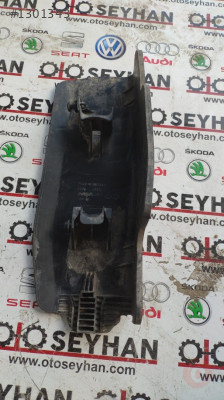 8W0505415E audi a4 2017 arka dingil sol koruyucu kaplaması