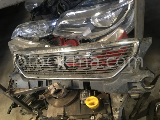 Peugeot 301 ön panjur hatasız temiz