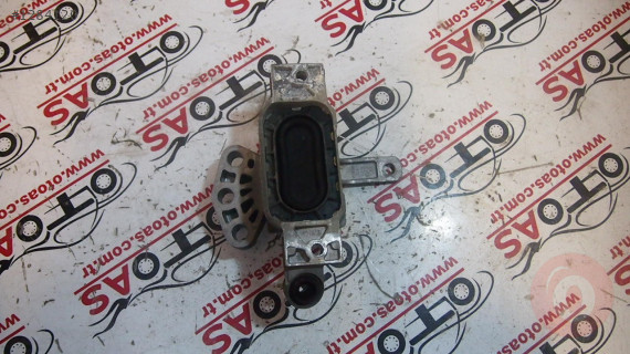 Opel İnsignia Motor Takoz Sağ - 13227717