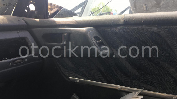 toyota carina çıkma sağ ön iç kapı kolu