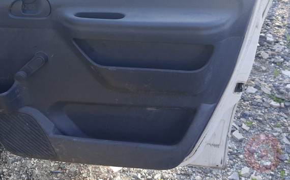 2000 model fiat scudo 1.9d sökme sağ ön kapı cebi