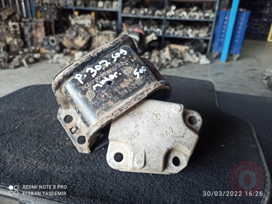 Peugeot 307 motor takozu ve ayağı çıkma orjinal