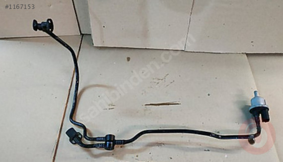 AUDİ A4 A5 1.4 TFSİ YAKIT BORUSU 04E133366DH