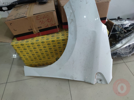 Peugeot 208 Sol Ön Çamurluk Beyaz