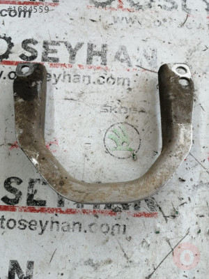 6Q0253047 volkswagen golf 5 katalizör bağlantı demiri