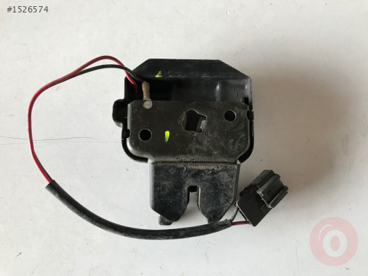 Nissan Primera Tekna bagaj kilidi 84630-AV600