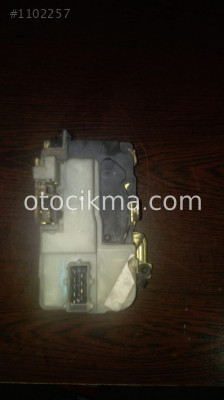 peugeot 206 çıkma sağ ön kilit