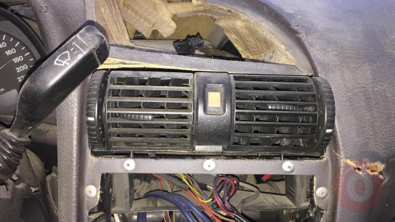 opel astra g çıkma orta üfleme ızgarası.