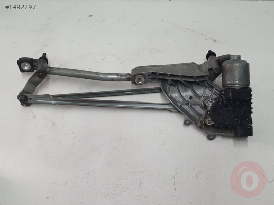 FORD FİESTA ÖN CAM SİLECEK MOTORU HATASIZ MONTECAR