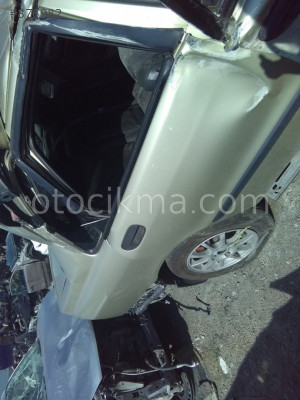 2001 VOLVO S40 HATASIZ SAĞ ARKA KAPI.