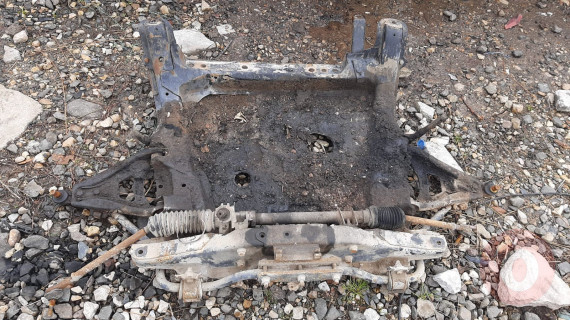 renaulr express 1.9 dizel çıkma motor beşiği travers