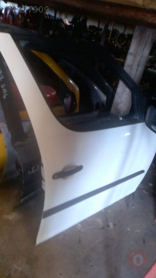 skoda roomster çıkma sağ ön kapı