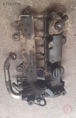 ford fiesta 1.4 8v hdi emme manifold külbütör kapak plastiği