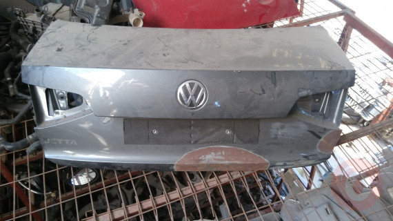 Volkswagen jetta arka bagaj kapağı  çıkma parçalar