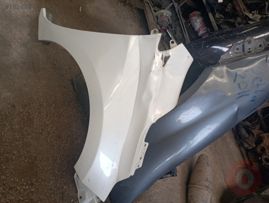 TOYOTA COROLA SAĞ ÖN ÇAMURLUK
