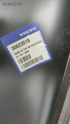 S 40 VOLVO ARKA SAĞ ÇAMURLUK YARIM