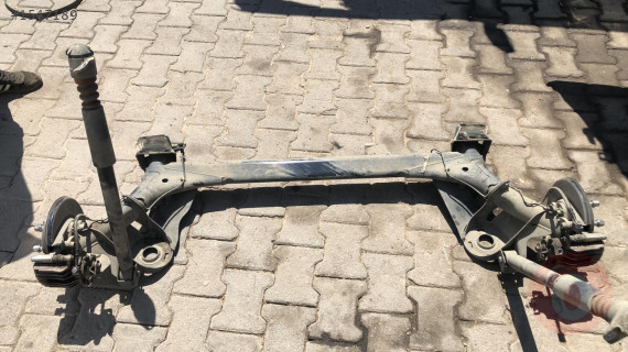 Polo fabia rapoid arka dingil ve tüm çıkma parçalar