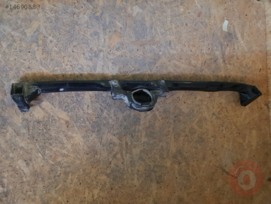 AUDİ A8 MOTOR BAĞLANTI BRAKETİ 4E0199519D