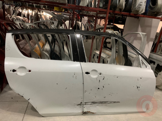 SUZUKİ SWİFT ÇIKMA ORJİNAL SAĞ ÖN KAPI