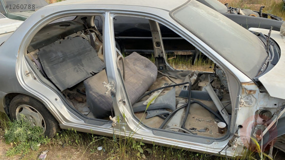 HYUNDAİ ACCENT SAĞ ORTA DİREK 1995-2000 MODEL