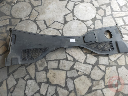 AUDİ A6 ÖN CAM IZGARASI 4G8819447