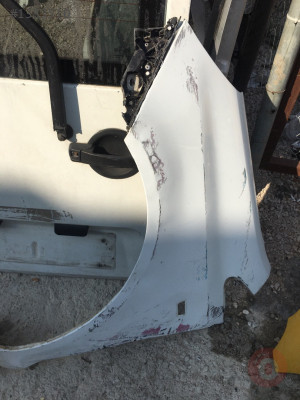 Opel Corsa D ön çamurluk