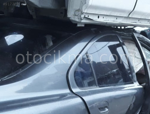 2001 VOLVO S80 ORİJİNAL SAĞ KELEBEK CAMI.