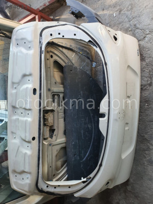 RENAULT CAPTUR BAGAJ ÇIKMA  ORJİNAL PARÇALAR