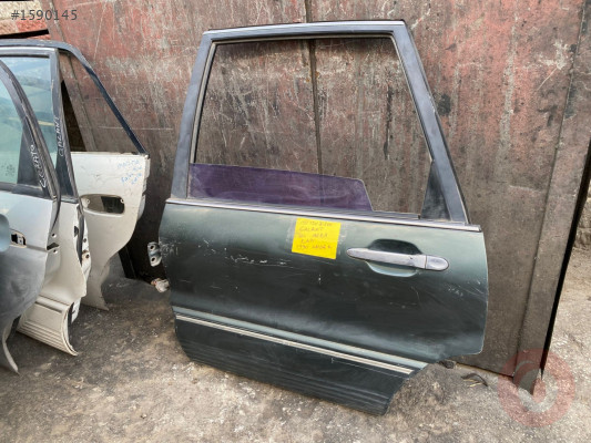 MİTSUBİSHİ GALANT SOL ARKA KAPI DIŞ AÇMA KOLU 1990 MODEL