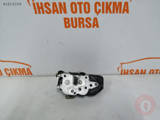 Chevrolet Cruze sağ arka kapı kilidi orijinal