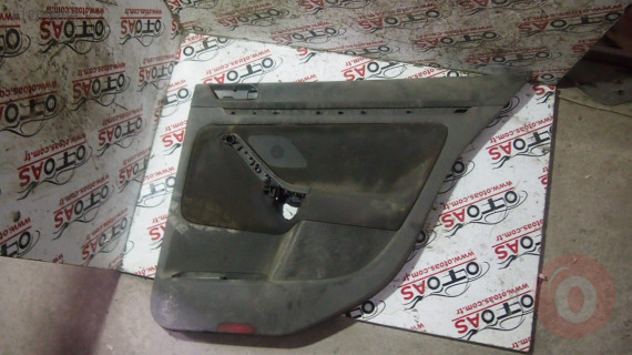 Volkswagen Golf 5 Sağ Arka Kapı Döşemesi - 1k4868070a