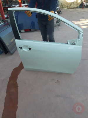 TOYOTA YARİS 13/18 SAĞ ÖN KAPI