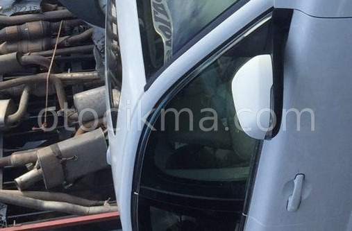 VOLVO S80 ORİJİNAL SAĞ ÖN KAPI CAMI.