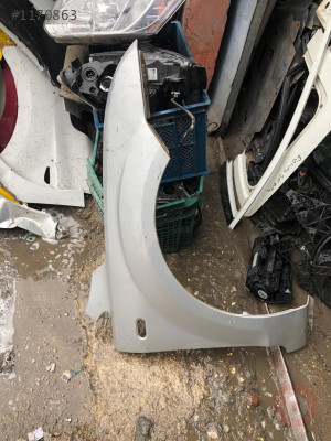 2006 Ford focus sağ çamurluk oto çıkma parça