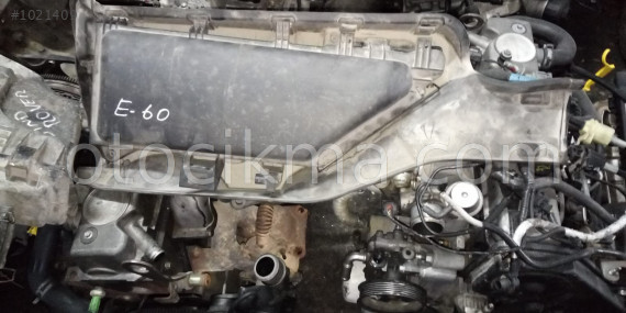 BMW E60 HAVA FİLİTRE KUTUSU ÇIKMA PARÇA