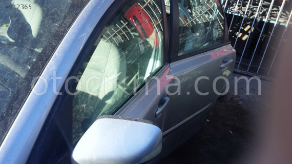 2005 VOLVO V50 ORİJİNAL SOL TAKIM KAPI CAMI.