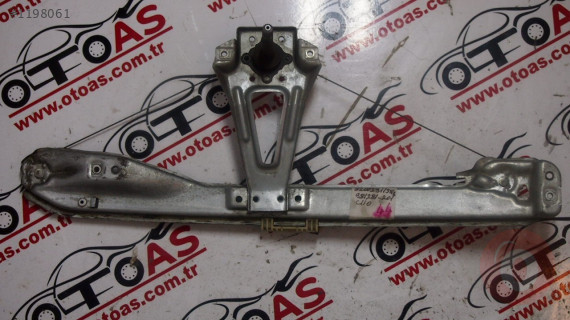 8200291155/B RENAULT CLİO 3 SAĞ ARKA CAM KRİKOSU MANUEL