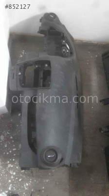 RENAULT CLİO 4 TORPİDO VE TÜM ÇIKMA YEDEK PARÇALAR