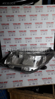 TOYOTA YARİS SOL FAR OTO EN 2013