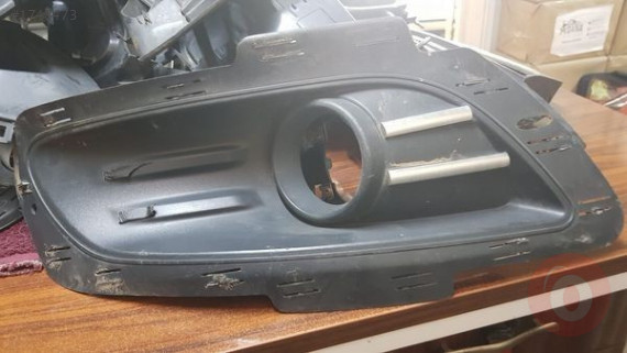 Ford Transit Courier 2014 2017 sağ sis far kapağı çıkma
