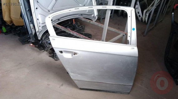 VOLKSWAGEN PASSAT 2006 2011 KAPI ARKA SAĞ 3C5833056
